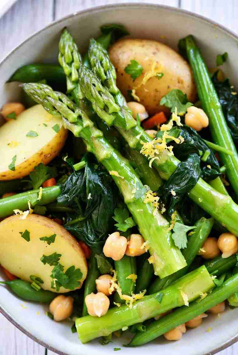 Lente Asperge Sperziebonen Schotel met Kikkererwten en Nieuwe Aardappeltjes