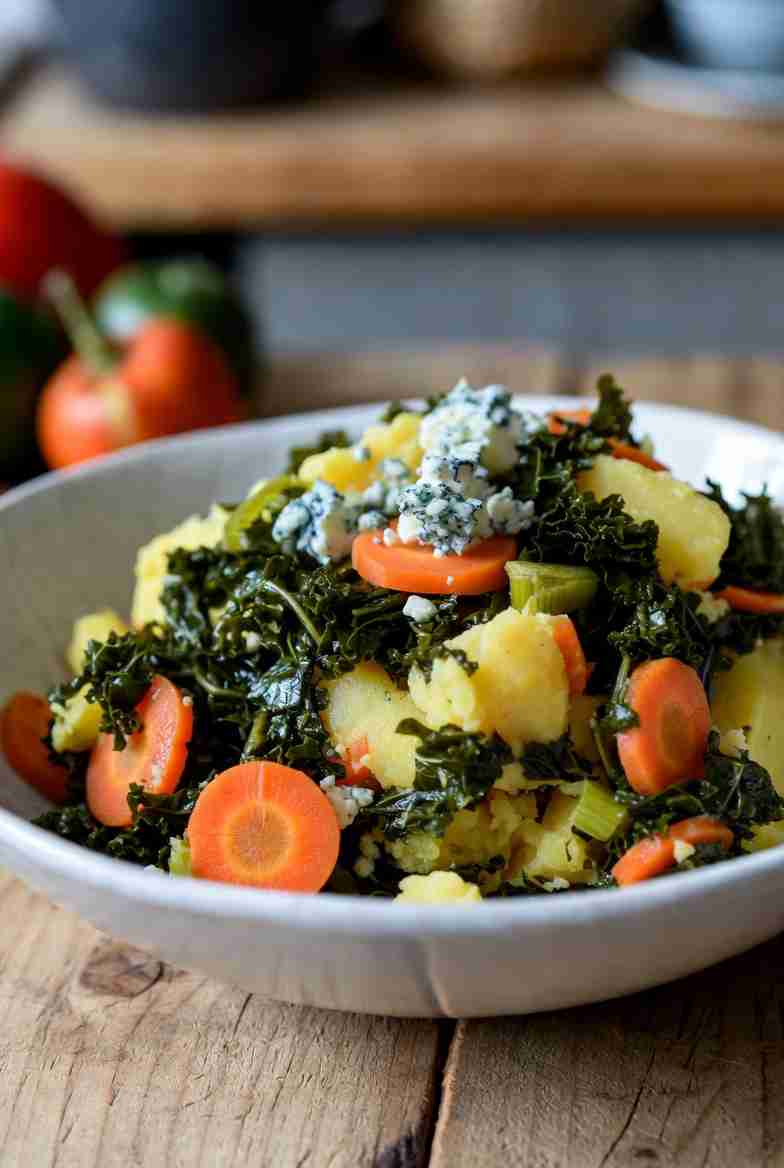 Vegetarische Boerenkoolstamppot met Wortel Prei en Blauwe Kaas