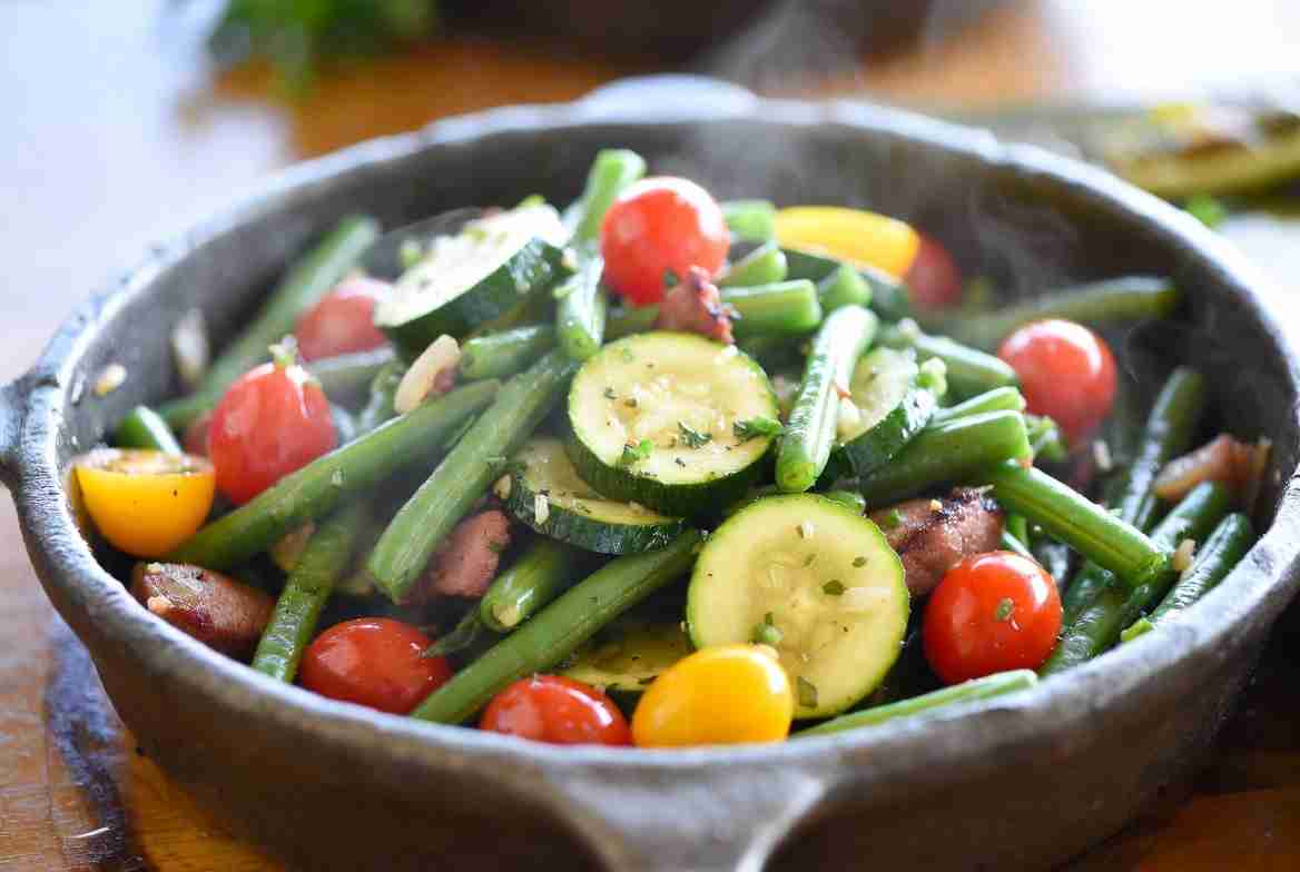 Zomerse Hollandse Bonenpan met Verse Sperziebonen Courgette en Kerstomaten